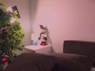 ELLIE nude on live sex chat