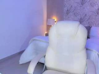 Kiim-stone nude on live sex chat