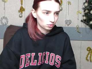 LisaDarcy nude on live sex chat