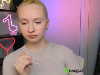 Mila-glow nude on live sex chat