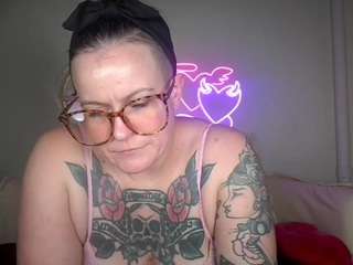 Quinn nude on live sex chat