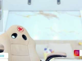 Valirya_devote nude on live sex chat