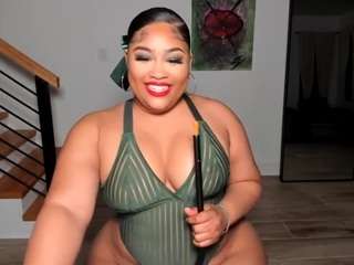 ZYLAH nude on live sex chat