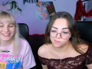 Bella-cute1 nude on live sex chat