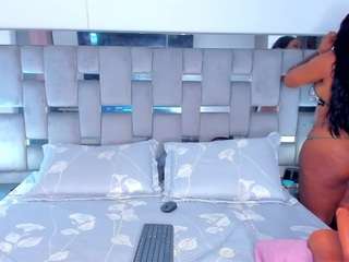 Cammiila nude on live sex chat