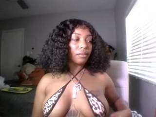 Cocolefeme nude on live sex chat