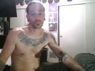 Flatbilpunk nude on live sex chat
