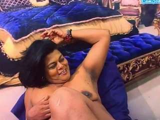 IndianCherryPie nude on live sex chat