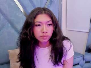 LaurynAndNarem nude on live sex chat