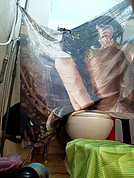 linhlinh_xx87 naked strip on webcam for live sex chat