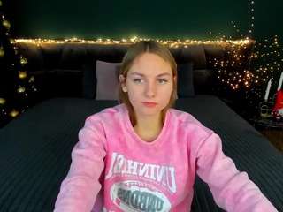 MilaaAddam nude on live sex chat