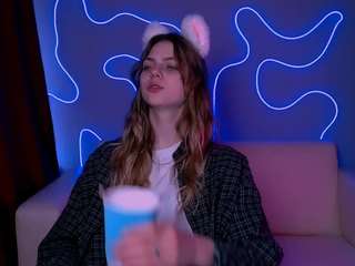 Naya-may nude on live sex chat