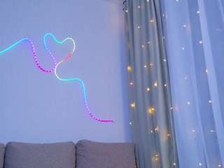 PrincessEmilia nude on live sex chat