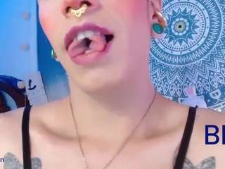 Tevenwhiite nude on live sex chat