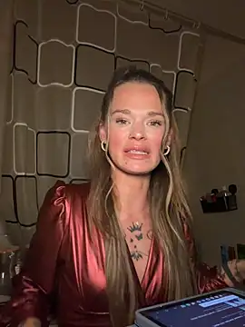vinique99 naked strip on webcam for live sex chat