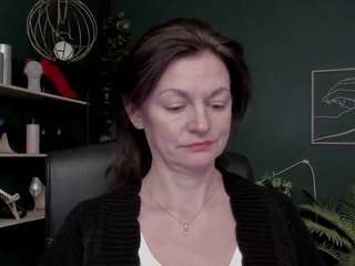 VivianKiss nude on live sex chat