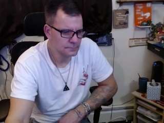 BobbyT4U nude on live sex chat