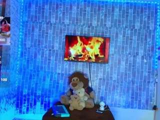 KAROLL-TS nude on live sex chat