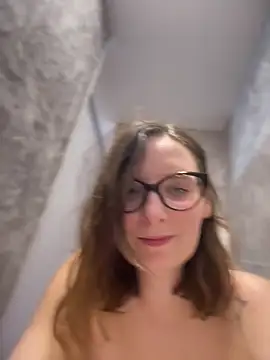 The_Snowwhitee naked strip on webcam for live sex chat