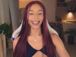Violet nude on live sex chat