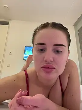yourhornyslut naked strip on webcam for live sex chat
