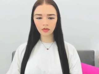 AvaCute nude on live sex chat