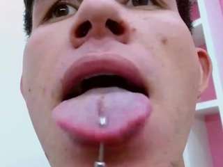 EDGASEXMEN nude on live sex chat
