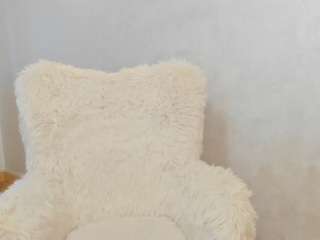 ElisaBaxter nude on live sex chat
