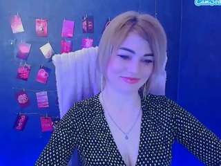 HellieMur1 nude on live sex chat