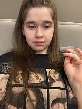 HornyGirlH naked strip on webcam for live sex chat
