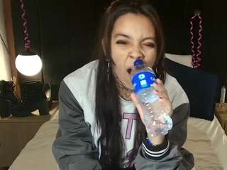 LiaaMonroe nude on live sex chat