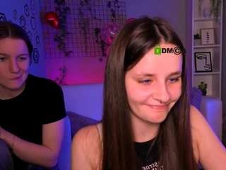 Lola-shyy nude on live sex chat