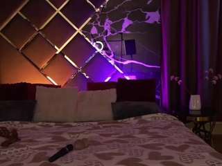 LylaYeess nude on live sex chat