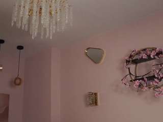 MaeBrowning nude on live sex chat