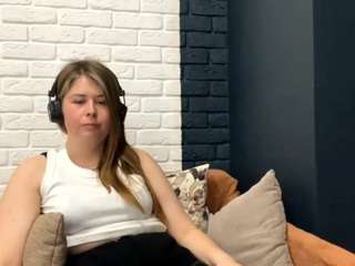NievesGraeser nude on live sex chat