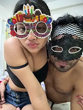 sizzler_hotz naked strip on webcam for live sex chat