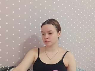 Sunny nude on live sex chat