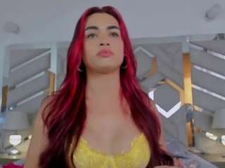 Alexandra nude on live sex chat