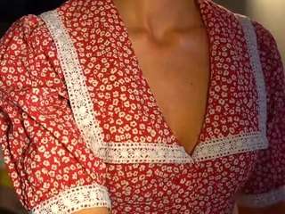 DanielleThomas nude on live sex chat