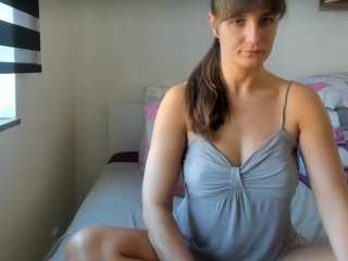 Jennifer11772 nude on live sex chat