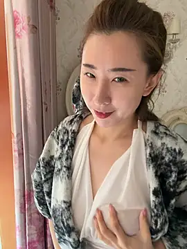 Jingjingxiang-520 naked strip on webcam for live sex chat