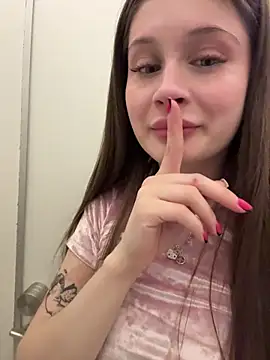 KnockKnock- naked strip on webcam for live sex chat