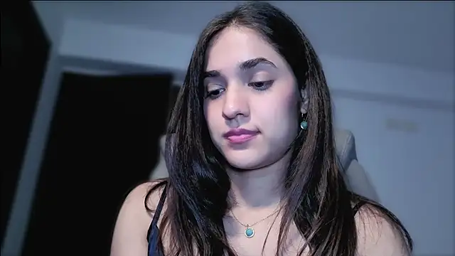 MadawiOud naked strip on webcam for live sex chat