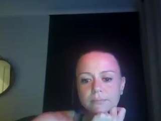 MrsBunnyBum nude on live sex chat