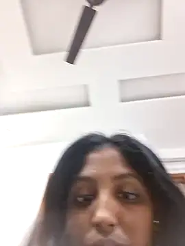 Pari_lovers naked strip on webcam for live sex chat