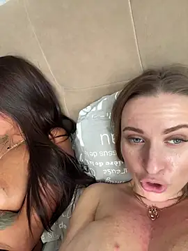 RuslanaXX naked strip on webcam for live sex chat