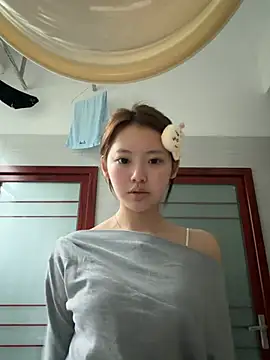 zhuzhu8023 naked strip on webcam for live sex chat