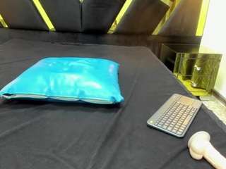 AGATHA-FIT nude on live sex chat