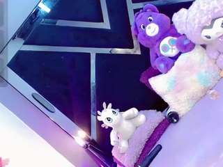 Alahia-dabion nude on live sex chat
