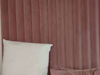 AriaHeart nude on live sex chat